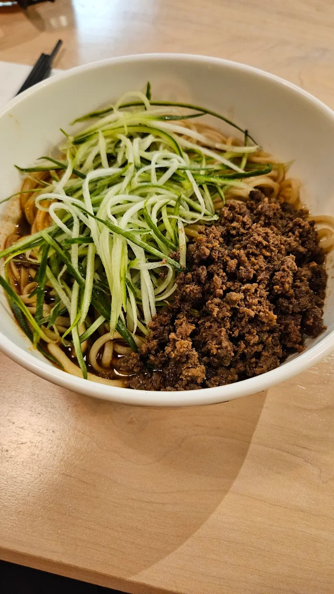soy bean paste noodle 炸酱面